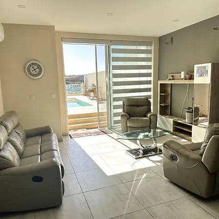 بيت ضيافة Nations Duplex With Pool Xagħra