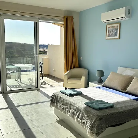 Nations Duplex With Pool 3*