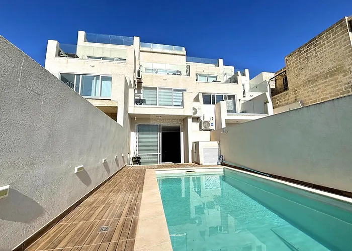 Pensiune Nations Duplex With Pool 3*