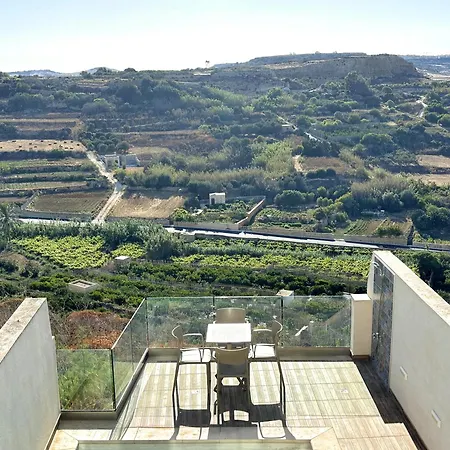 Nations Duplex With Pool Гостевой дом