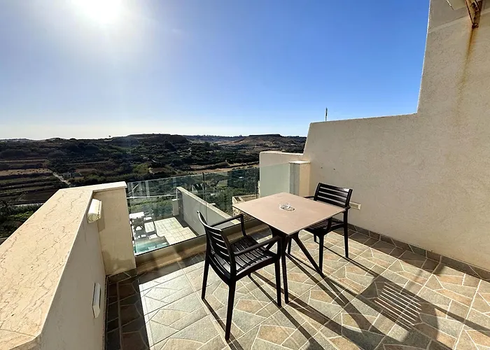 Gasthuis Nations Duplex With Pool Xagħra