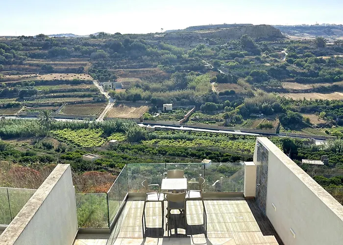 Nations Duplex With Pool Maison d'hôtes